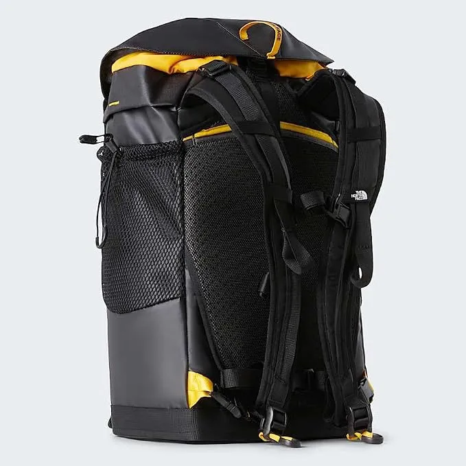 THE NORTH FACE - UNIVERSAL DAYPACK TNF BLACK/SUMMIT GOLD